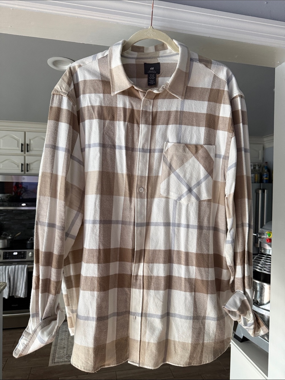 H&M Men's Cream and Beige Plaid Button-Down Shirt